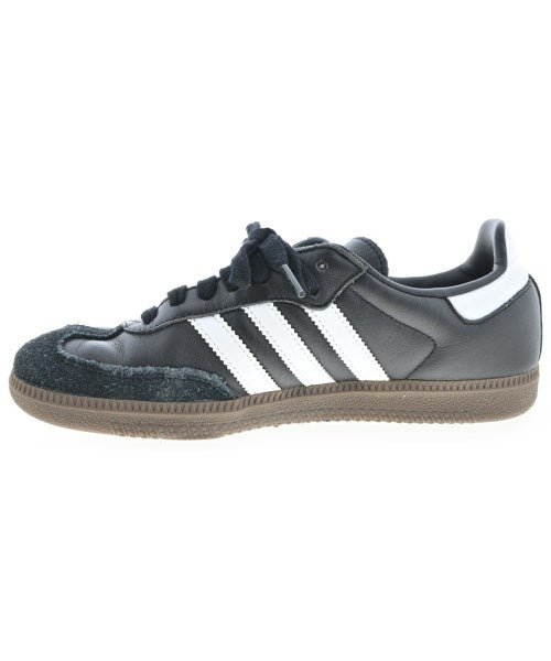 adidas รองเท้าผ้าใบ