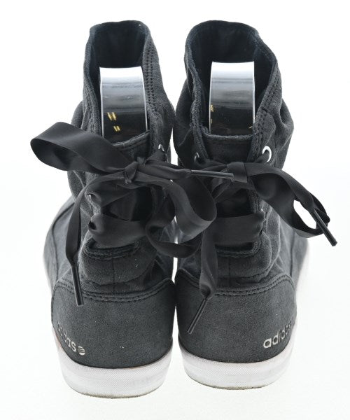 adidas รองเท้าผ้าใบ