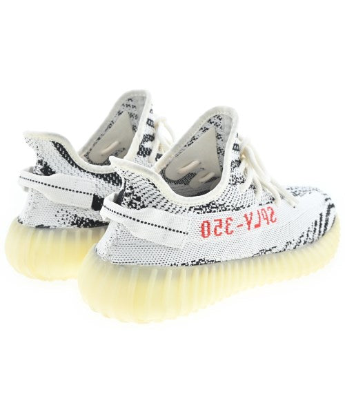 adidas รองเท้าผ้าใบ