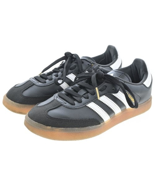 adidas รองเท้าผ้าใบ