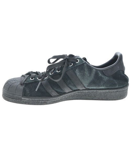 adidas รองเท้าผ้าใบ