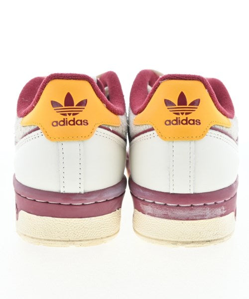 adidas รองเท้าผ้าใบ