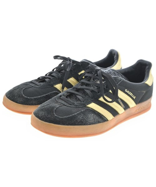 adidas รองเท้าผ้าใบ