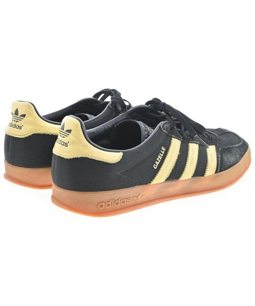 adidas รองเท้าผ้าใบ