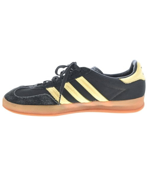 adidas รองเท้าผ้าใบ