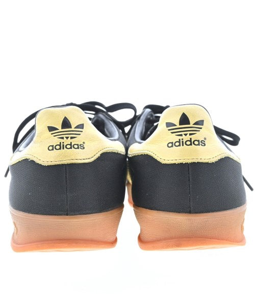 adidas รองเท้าผ้าใบ