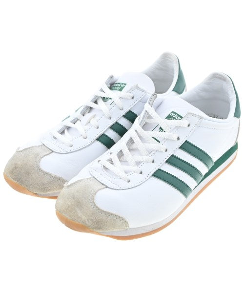 adidas รองเท้าผ้าใบ
