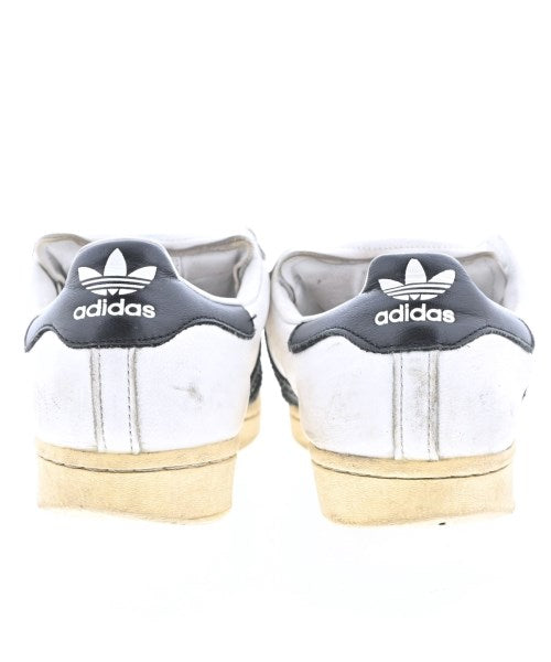 adidas รองเท้าผ้าใบ