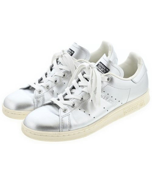 adidas รองเท้าผ้าใบ