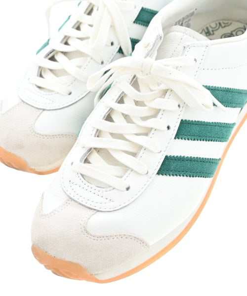 adidas รองเท้าผ้าใบ