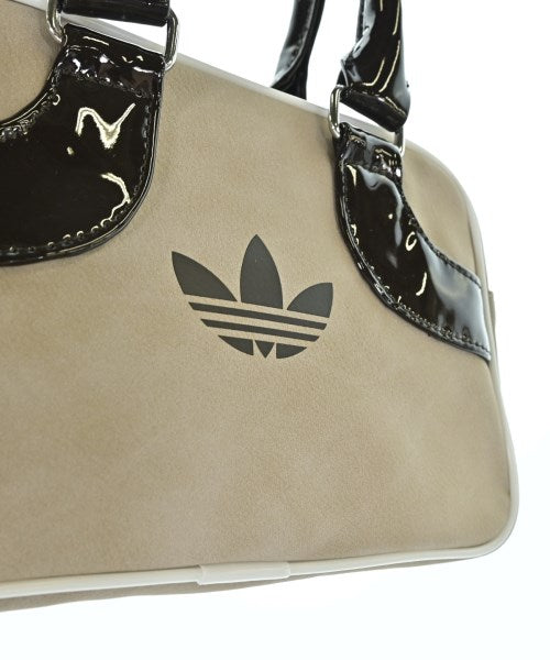 adidas กระเป๋าถือ