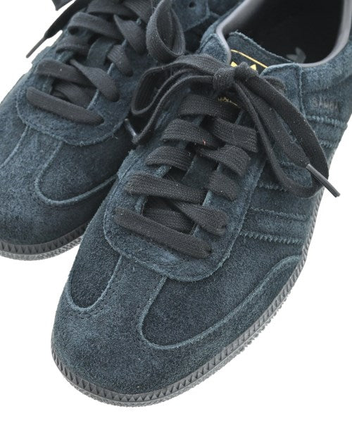 adidas รองเท้าผ้าใบ
