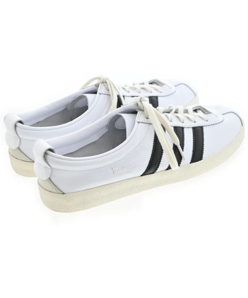 adidas รองเท้าผ้าใบ