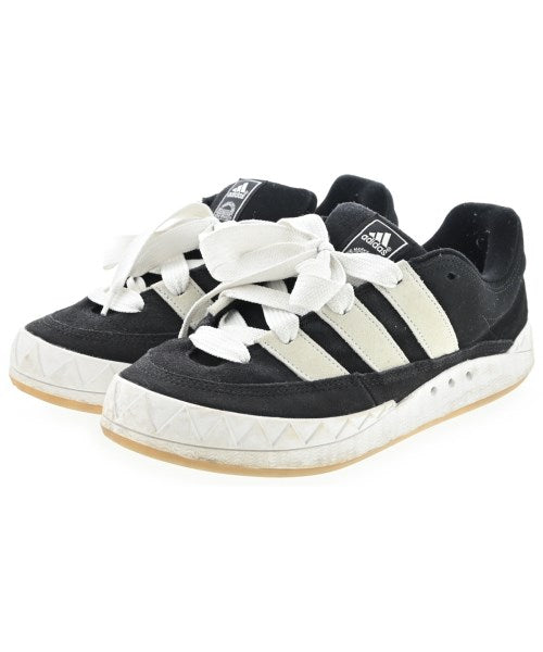 adidas รองเท้าผ้าใบ