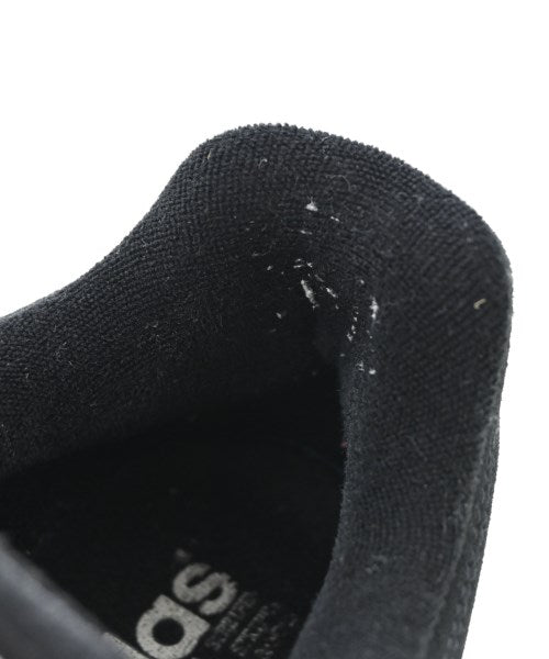 adidas รองเท้าผ้าใบ