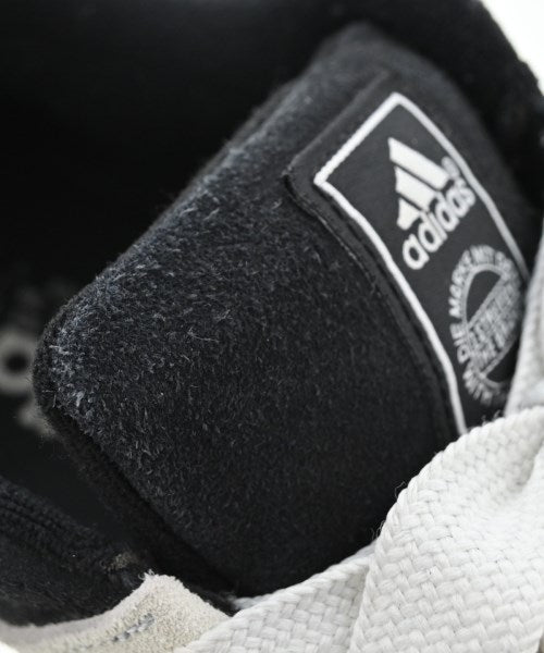 adidas รองเท้าผ้าใบ