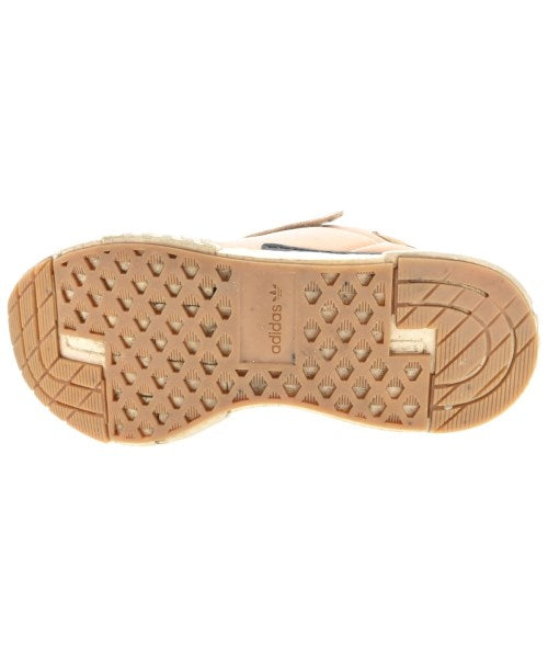 adidas รองเท้าผ้าใบ