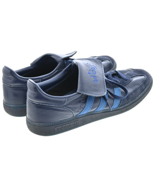 adidas รองเท้าผ้าใบ
