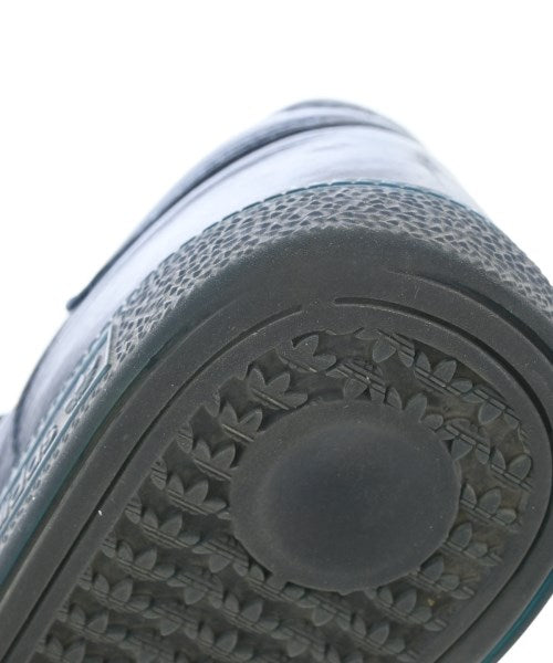 adidas รองเท้าผ้าใบ