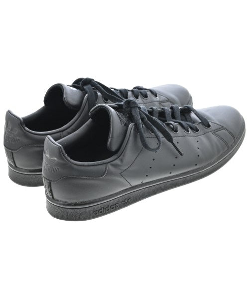 adidas รองเท้าผ้าใบ