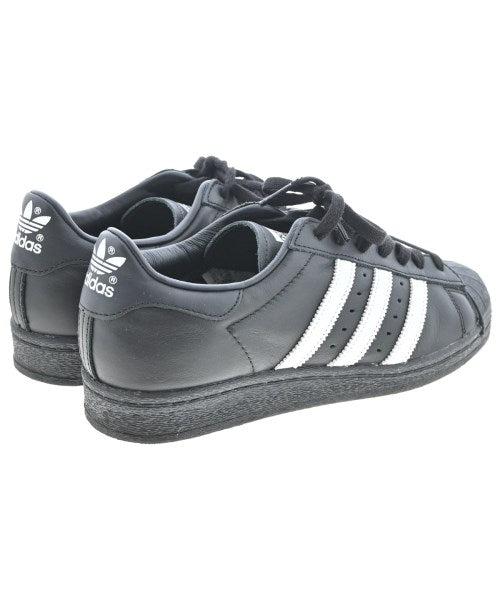 adidas รองเท้าผ้าใบ