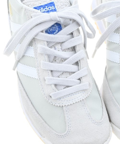 adidas รองเท้าผ้าใบ
