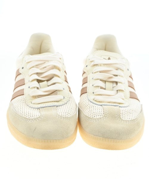 adidas รองเท้าผ้าใบ