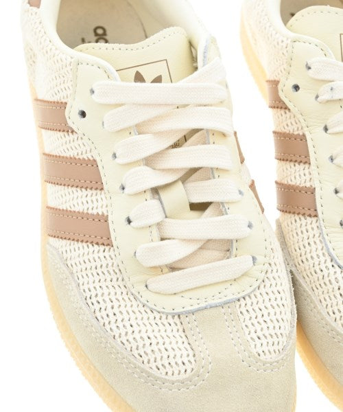 adidas รองเท้าผ้าใบ
