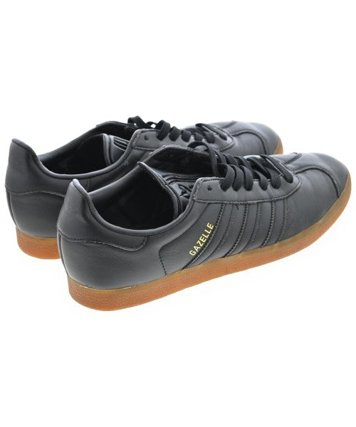 adidas รองเท้าผ้าใบ