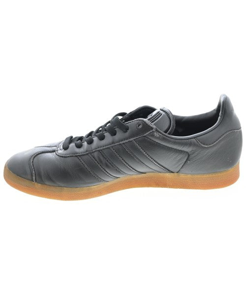 adidas รองเท้าผ้าใบ