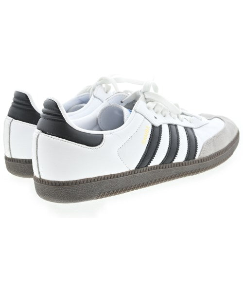 adidas รองเท้าผ้าใบ