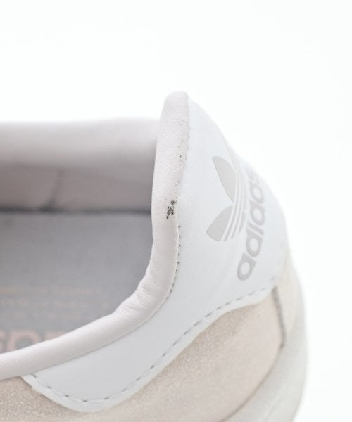 adidas รองเท้าผ้าใบ