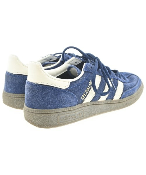 adidas รองเท้าผ้าใบ