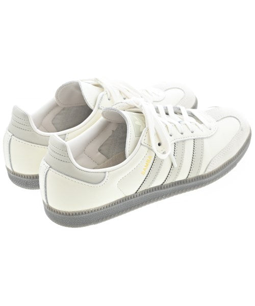 adidas รองเท้าผ้าใบ