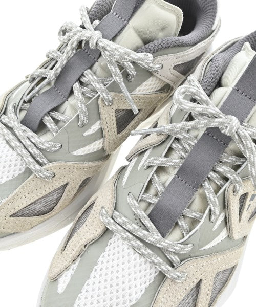 adidas รองเท้าผ้าใบ