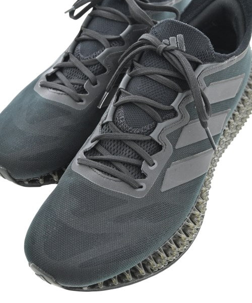 adidas รองเท้าผ้าใบ