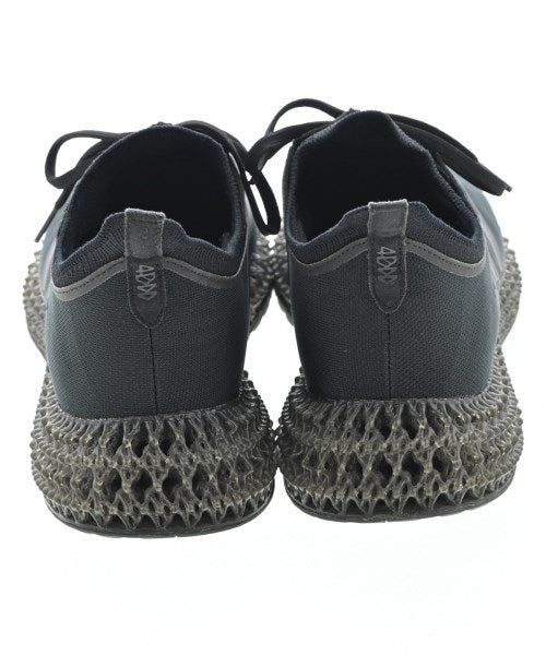 adidas รองเท้าผ้าใบ