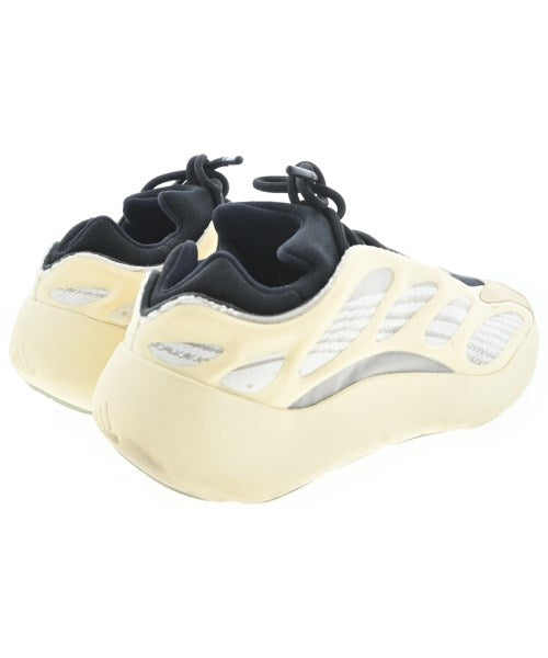 adidas รองเท้าผ้าใบ