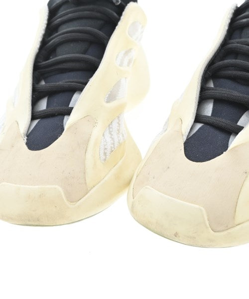 adidas รองเท้าผ้าใบ