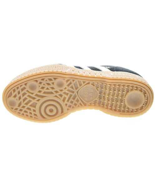 adidas รองเท้าผ้าใบ