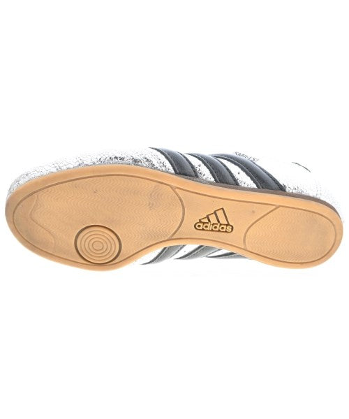 adidas รองเท้าผ้าใบ