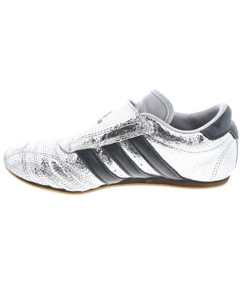 adidas รองเท้าผ้าใบ