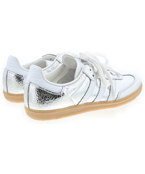 adidas รองเท้าผ้าใบ