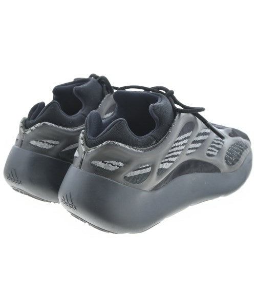 adidas รองเท้าผ้าใบ