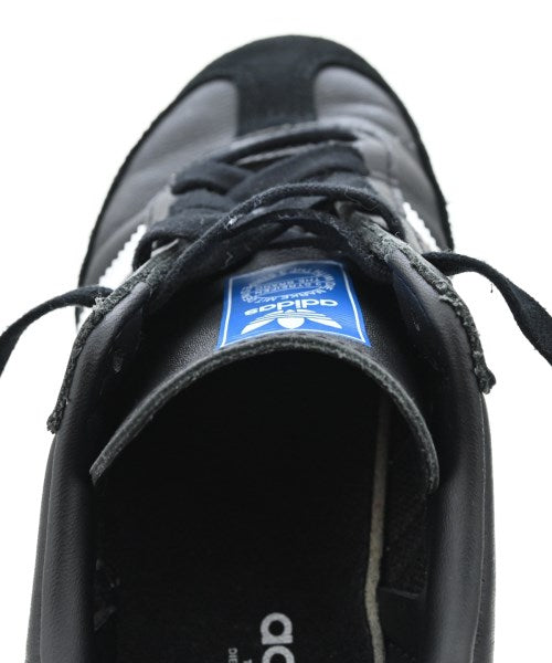 adidas รองเท้าผ้าใบ
