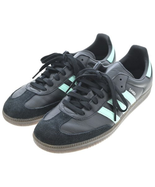 adidas รองเท้าผ้าใบ