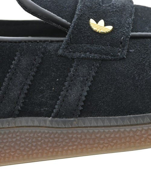 adidas รองเท้าผ้าใบ