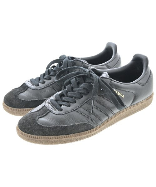 adidas รองเท้าผ้าใบ