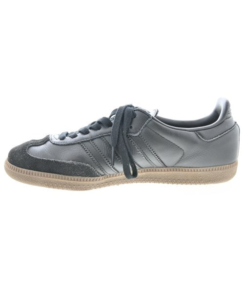 adidas รองเท้าผ้าใบ