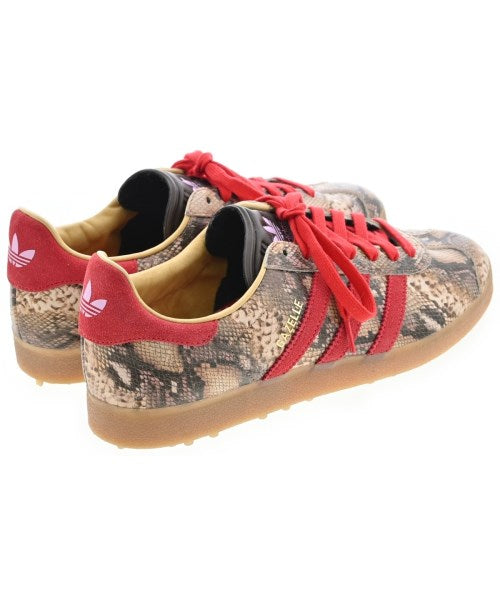 adidas รองเท้าผ้าใบ